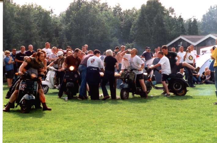 Untitled-19.jpg (56509 bytes)